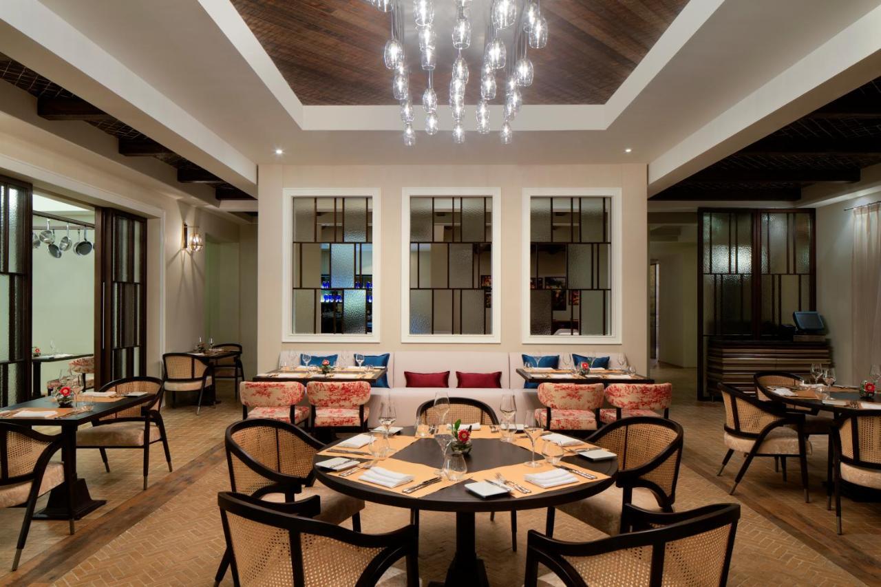 เดอะ เวสทิน อาบูดาบี กอล์ฟ รีสอร์ต แอนด์ สปา Hotel ภายนอก รูปภาพ The restaurant