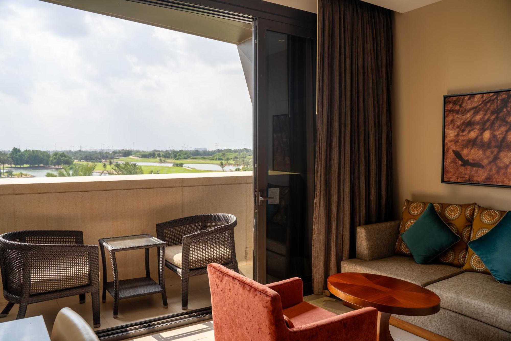 เดอะ เวสทิน อาบูดาบี กอล์ฟ รีสอร์ต แอนด์ สปา Hotel ภายนอก รูปภาพ
